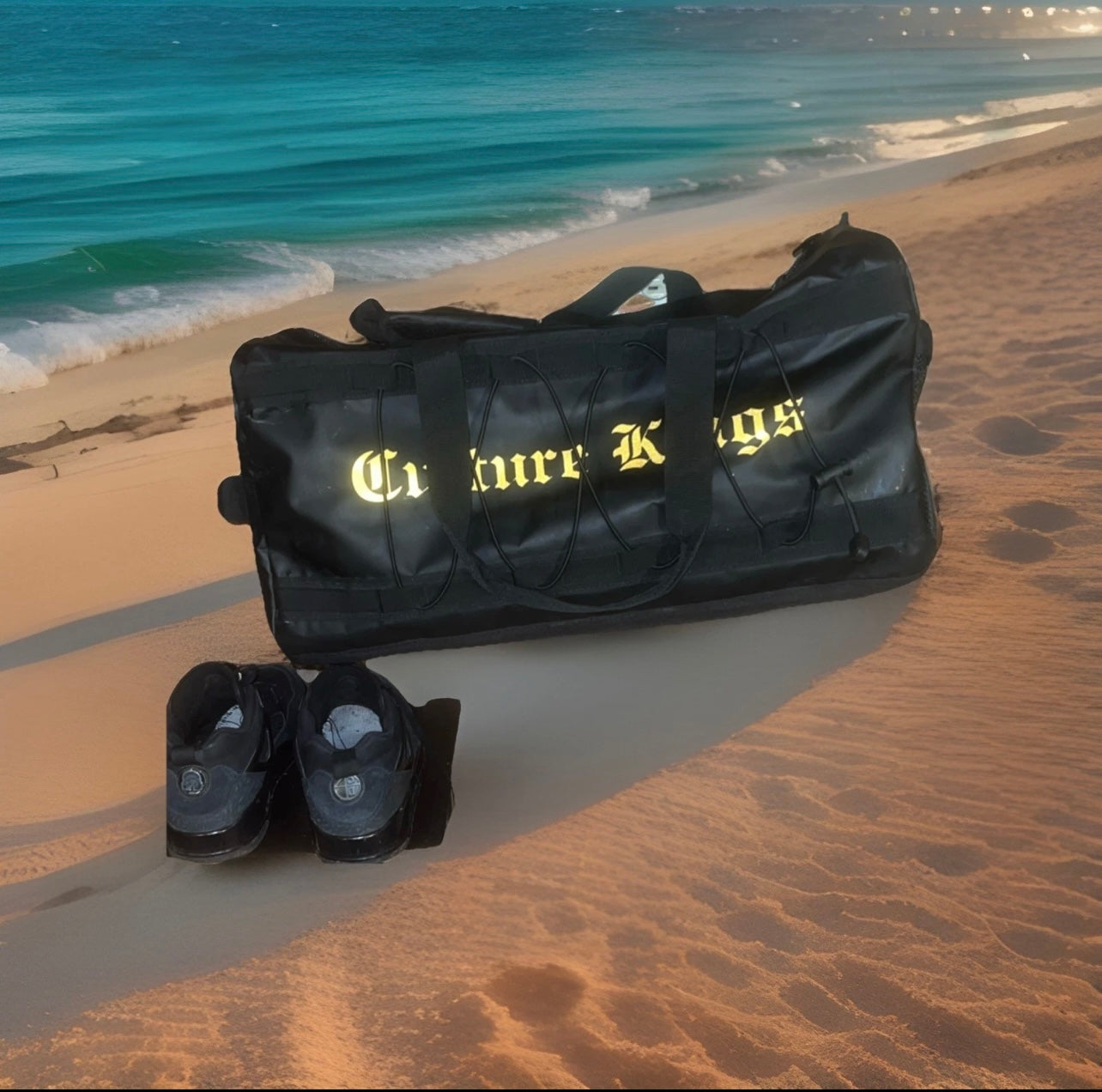 *LIMITED EDITION* CULTURE KINGS BLACK DUFFEL BAG check Description⬇️